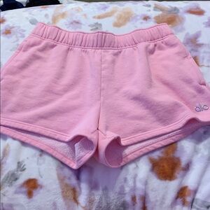 ALO sweet pink athletic shorts size M 
!!!LIMITED EDITION COLOR!!!